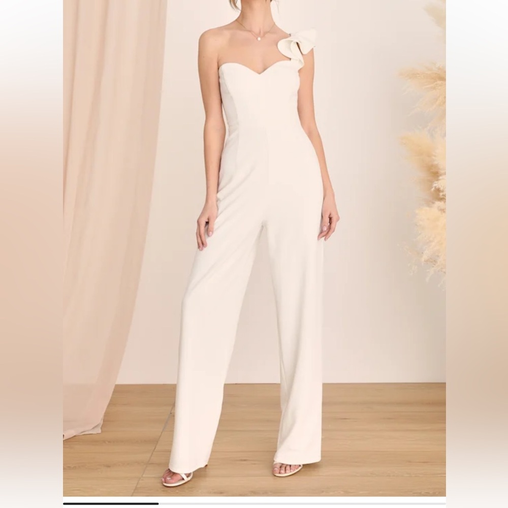 NEW Lulus wedding or bridal shower white One-Shoulder Ruffled Jumpsuit- small